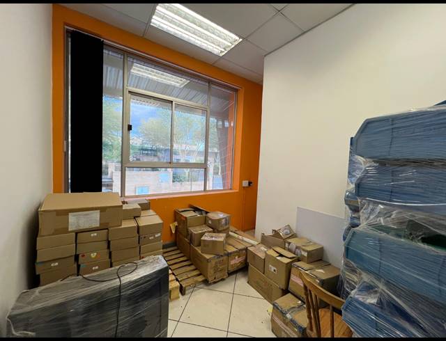 529M² WAREHOUSE TO LET IN STRIJDOMPARK
